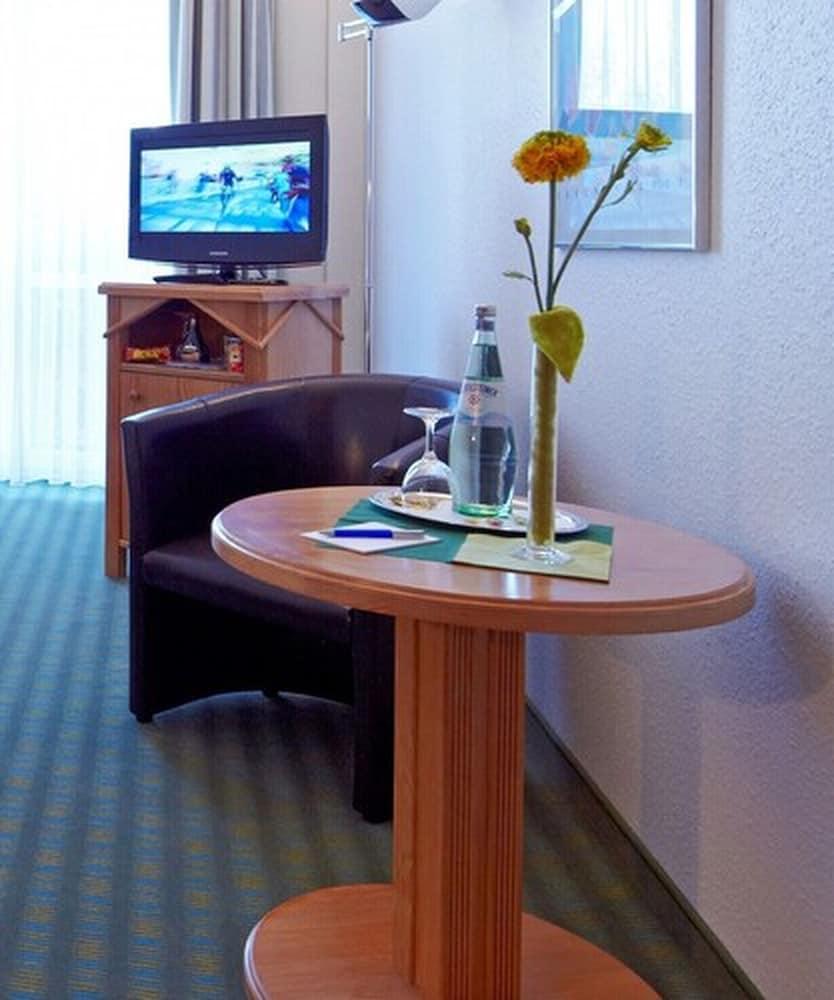 B&K Hotels Флото Экстерьер фото